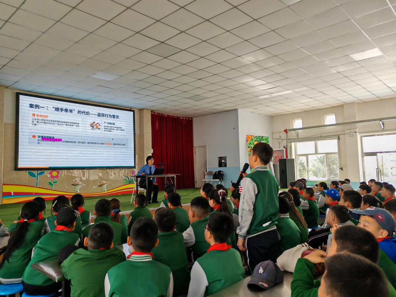 �커��ѿ ����δ���������������Ժ��չ���ഺ�����ԣ����ɰ����С����ν�У԰�